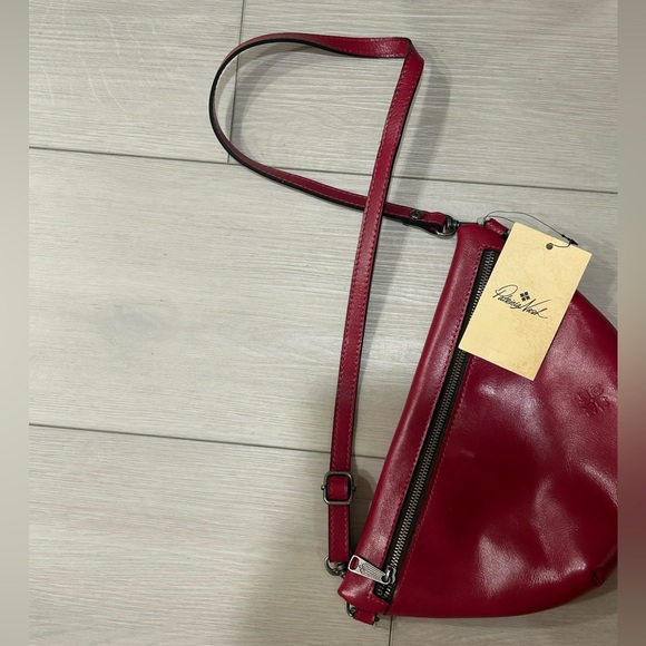 Patricia Nash leather sling / belt/ crossbody bag NWT - Picture 6 of 7